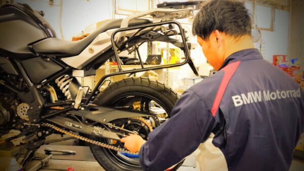 【10月19日(月)時点、車検点検最短入庫受付4日待ち】